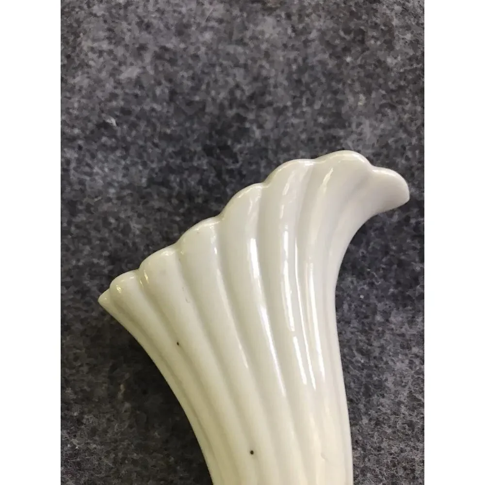 Vintage Cornucopia Trumpet Vase Small 4